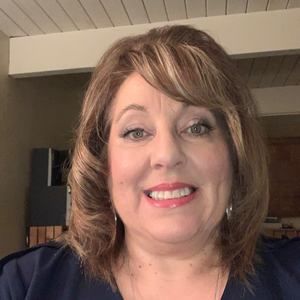 Meet your Posher, Debbie